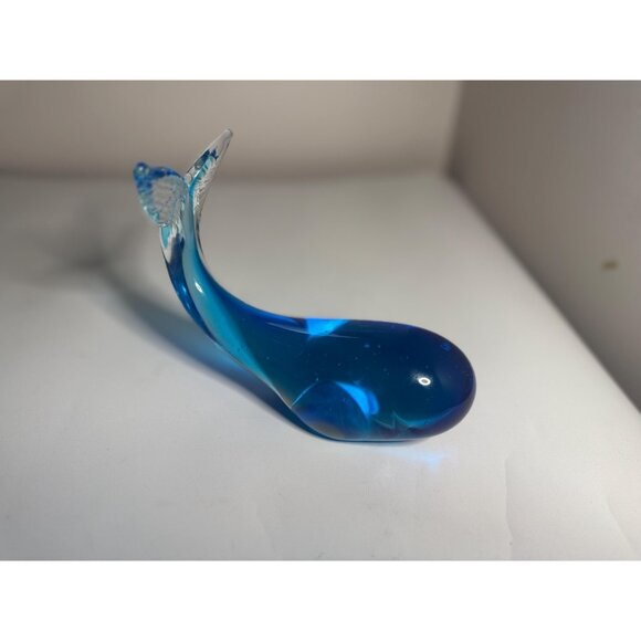 Vintage Blue Glass Whale Paperweight 5" – UV Reactive 365 nm Manganese Glow - Picture 4 of 8